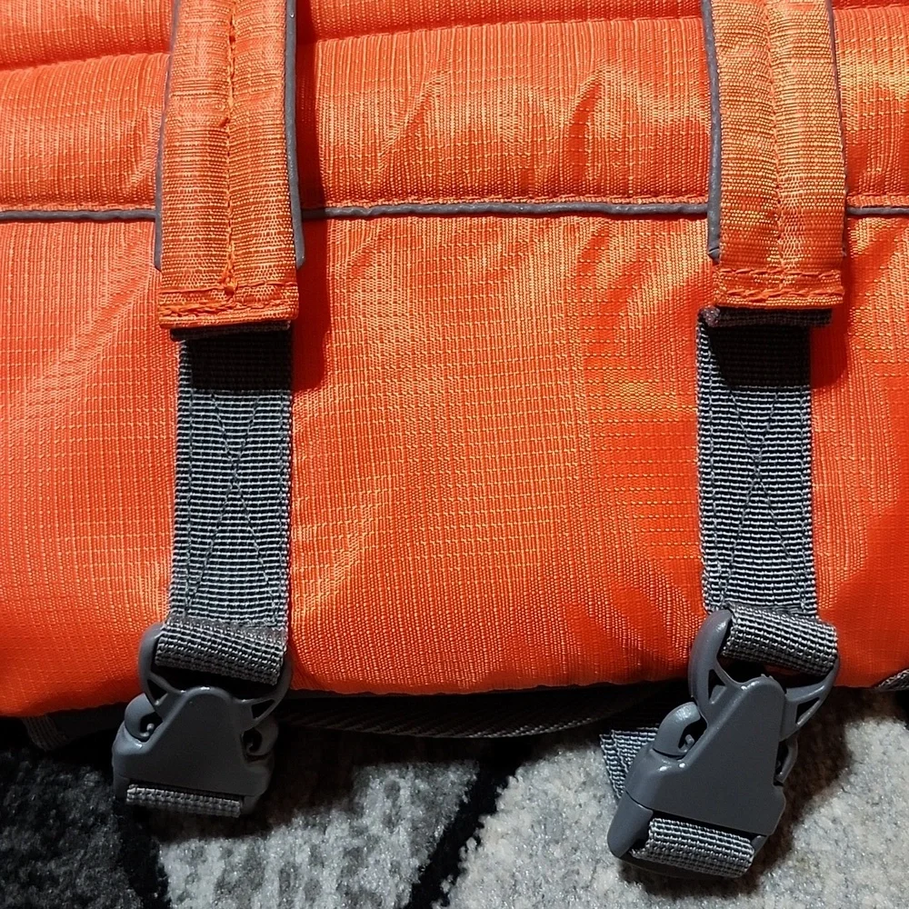 OUTWARD HOUND GRANBY SPLASH REFLECTIVE MAXIUMUM BUOYANCY DOG LIFE JACKET MED